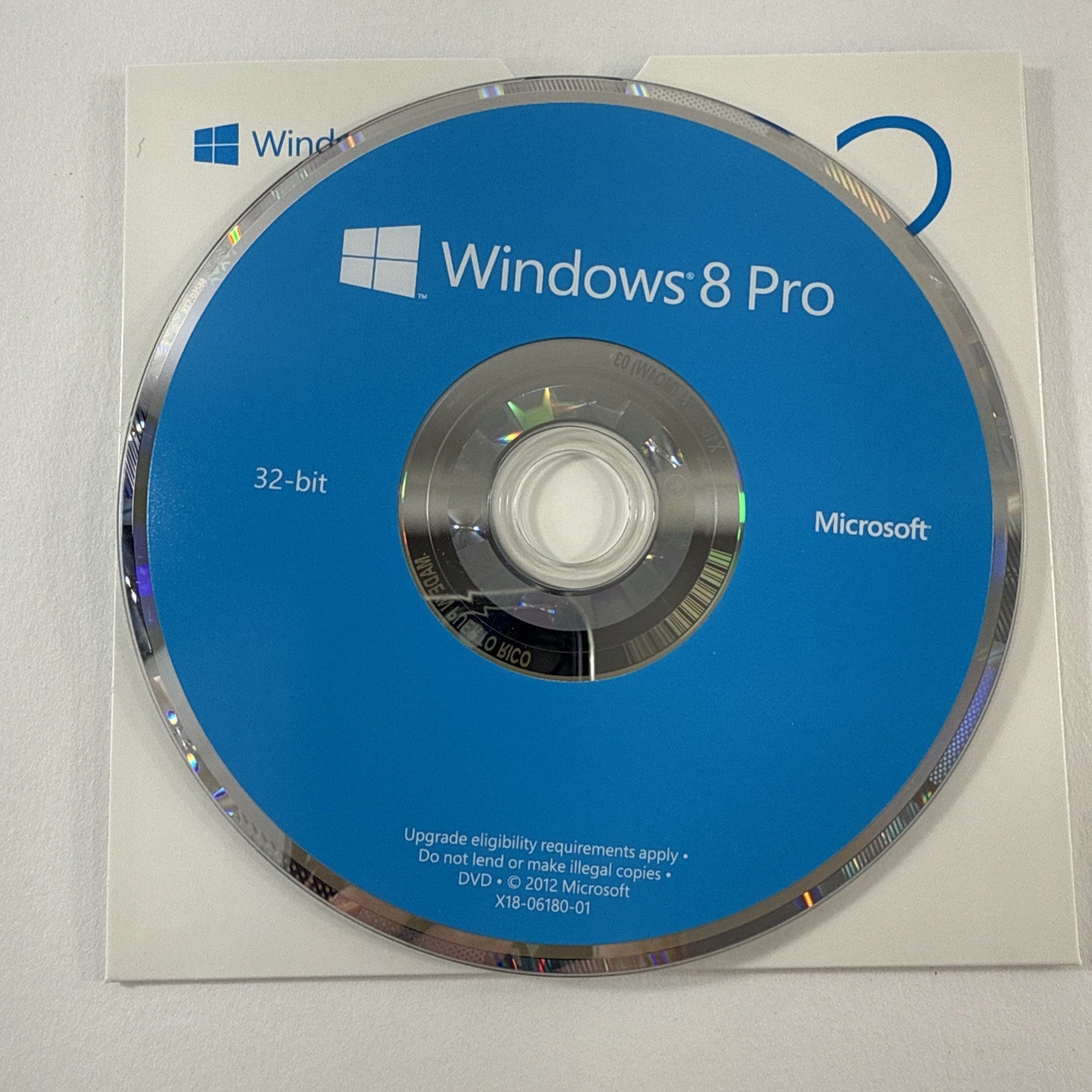 Microsoft 2012 Windows 8 Pro Upgrade for PC DVD - 34/64-bit Software only - Read