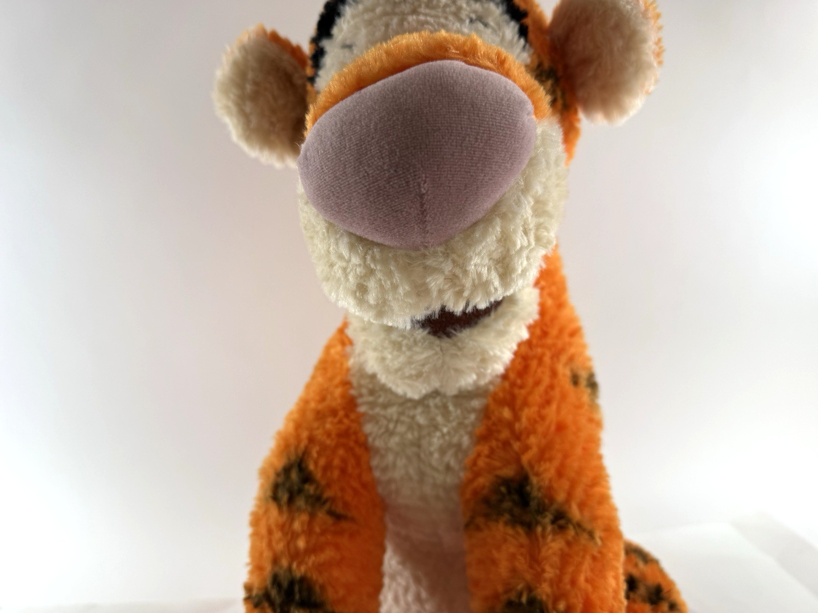 Disney Parks 2013 Winnie the Pooh 18" Tigger Plush