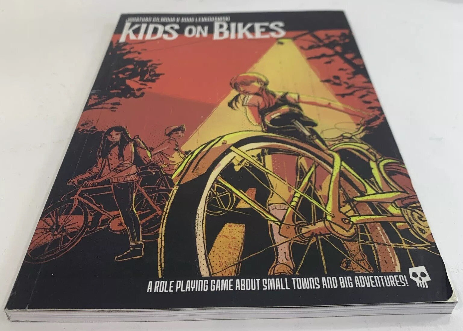 Kids on Bikes by Doug Levandowski and Jon Gilmour (2018, Trade Paperback)