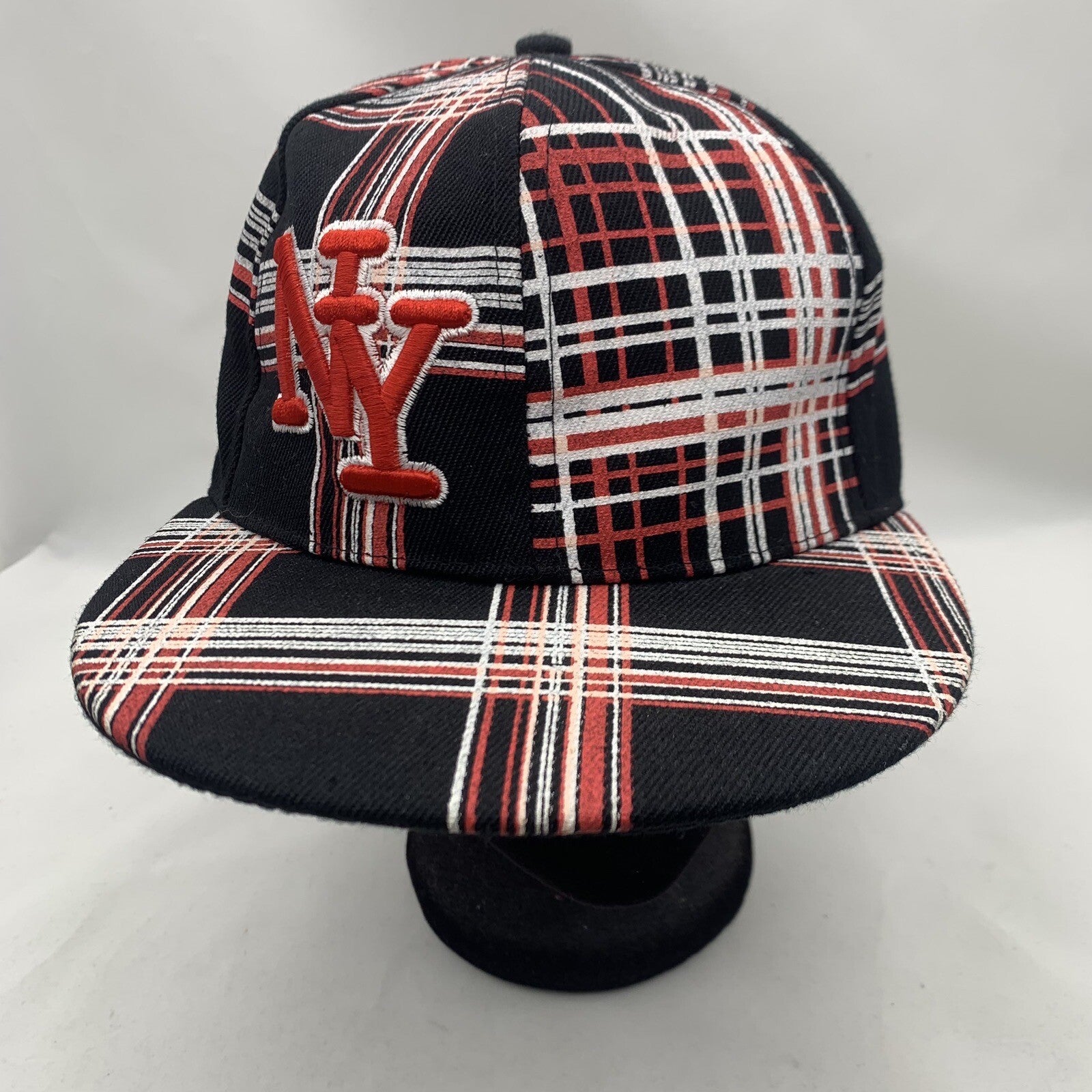 New York City Hunter Medium Fitted Flat NY Embroidered Plaid  Hat Cap