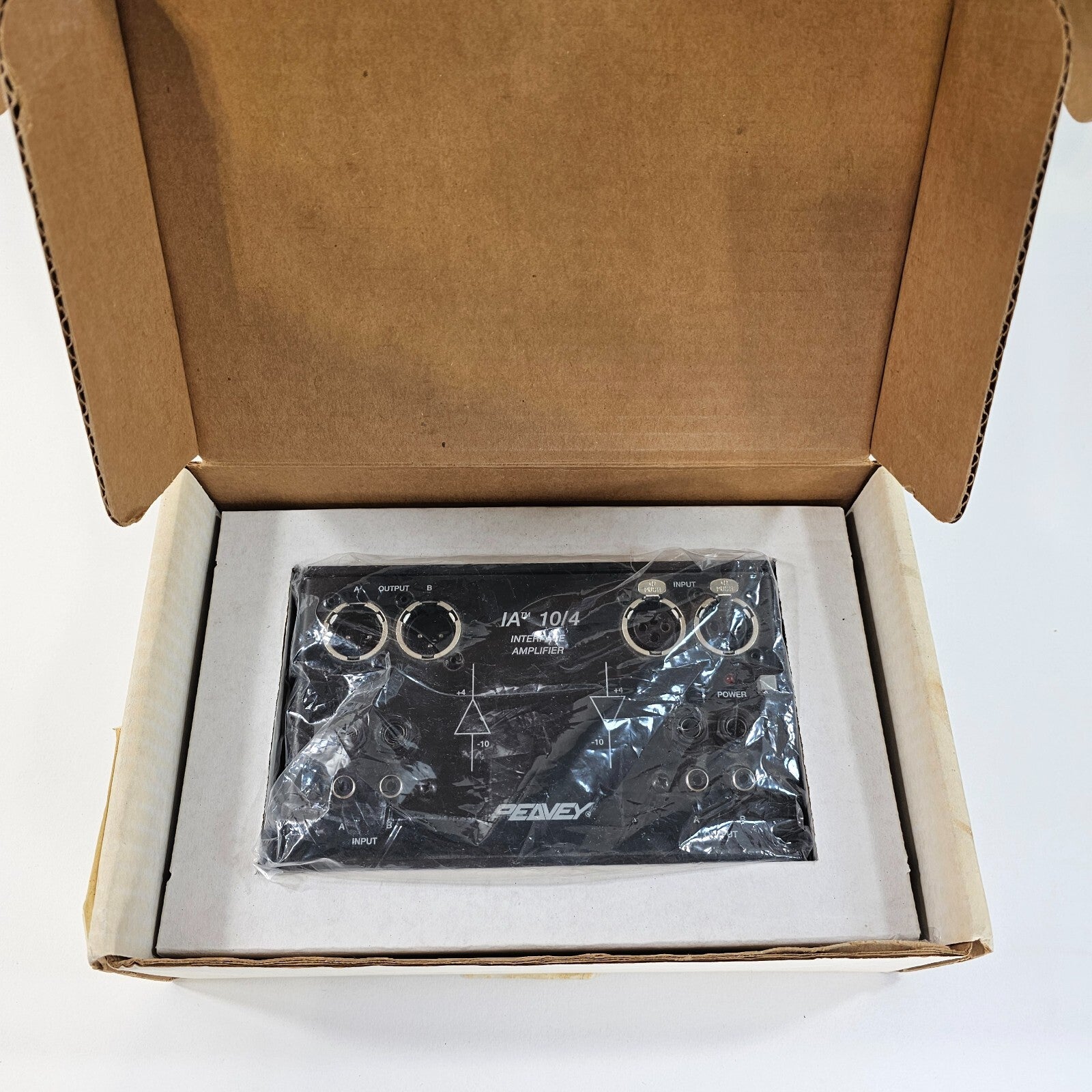 Peavey IA 10/4 Microphone Interface Amplifier with Box - Tested