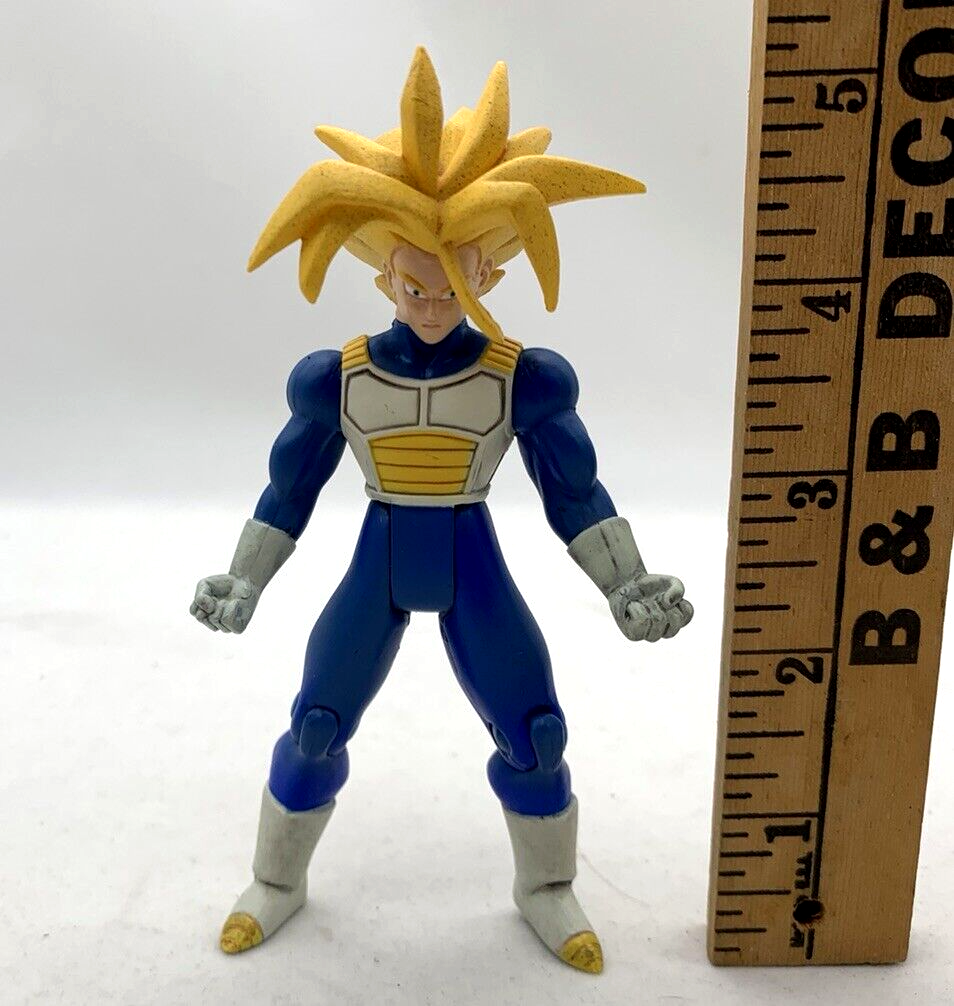 Dragon Ball Z 2002 Funimation 5” Trunks Super Saiyan 2 Loose Action Figure