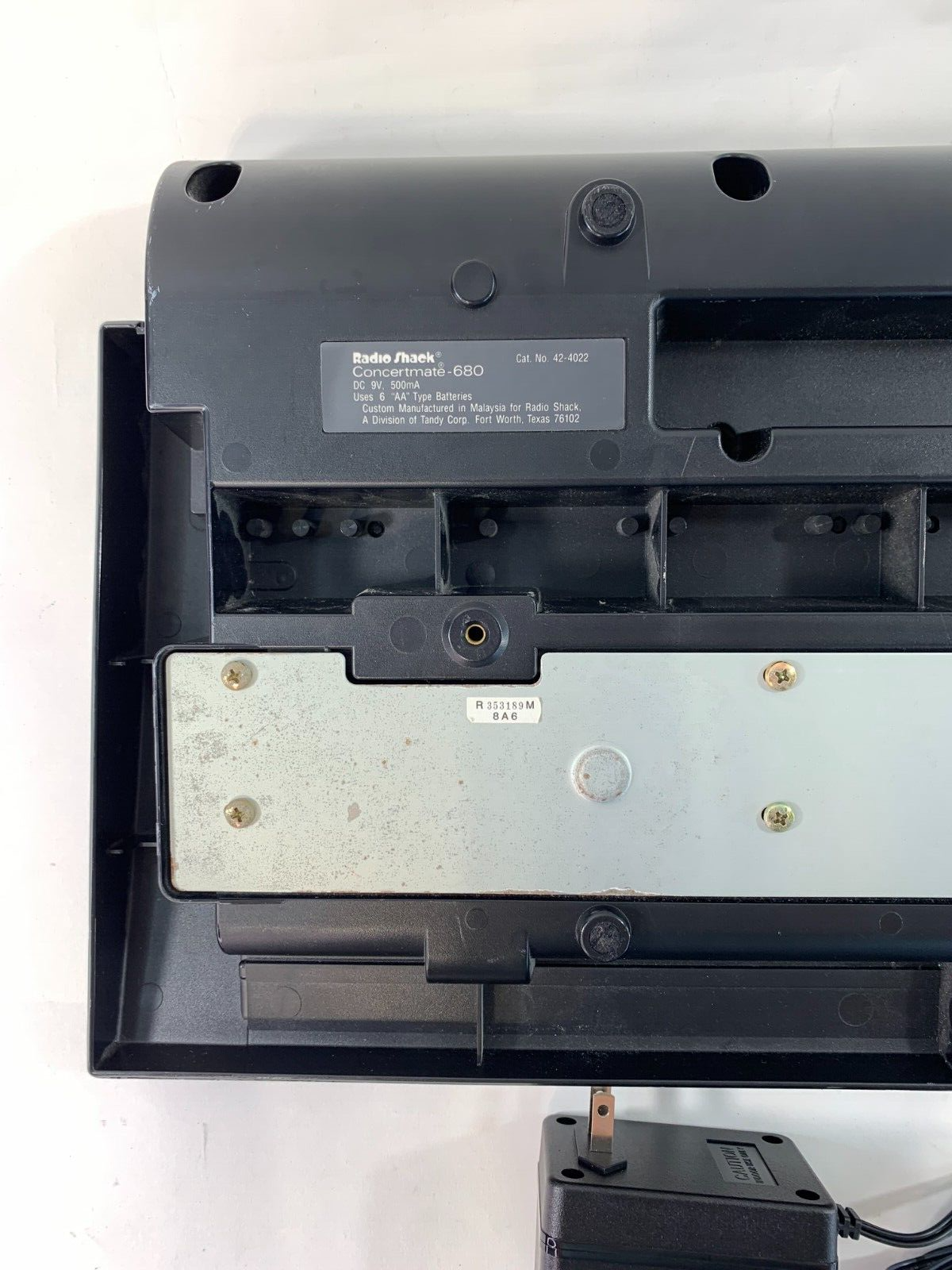 Radio Shack Concertmate 680 49 Key Electronic Keyboard with AC Adapter - Tested