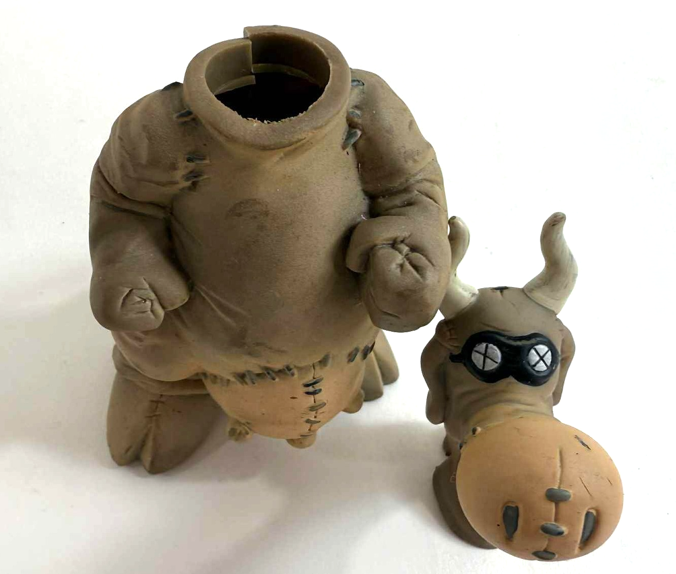 Bone 2000 Action Figure Series 2 Gran'ma Ben, Mystery Cow Suit and mini comic