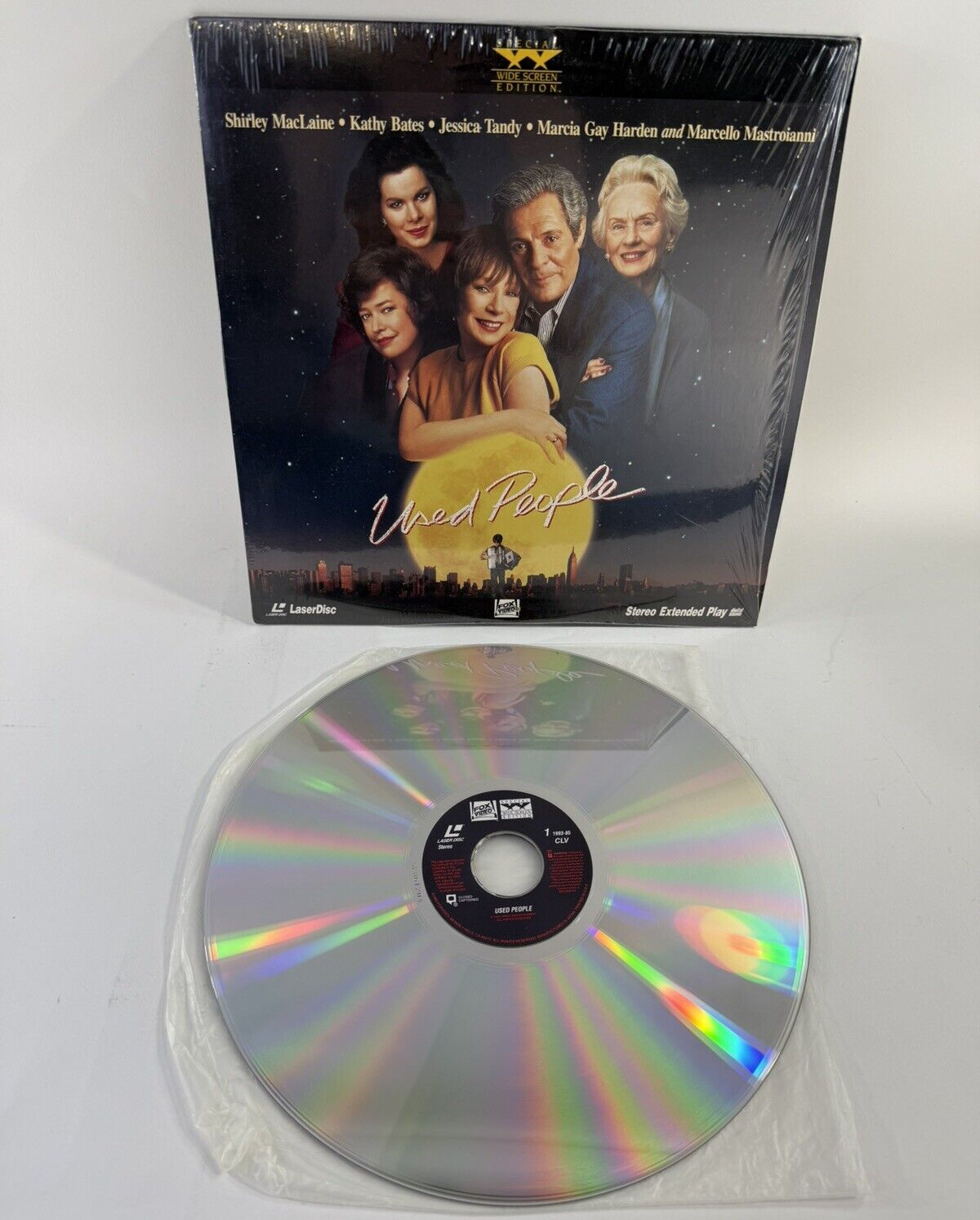 Adventures of Priscilla Queen Of The Desert (Laserdisc bundle) Used People +1