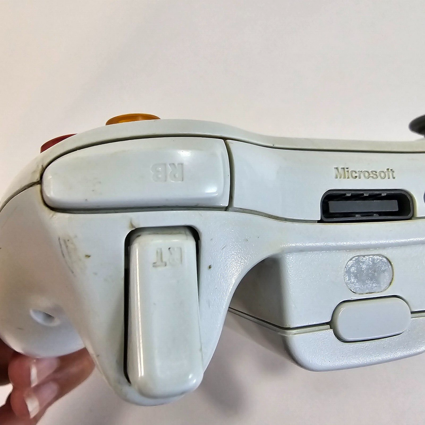 Microsoft White Xbox 360 120 GB Console with Cords, Kinect and Games - Tested