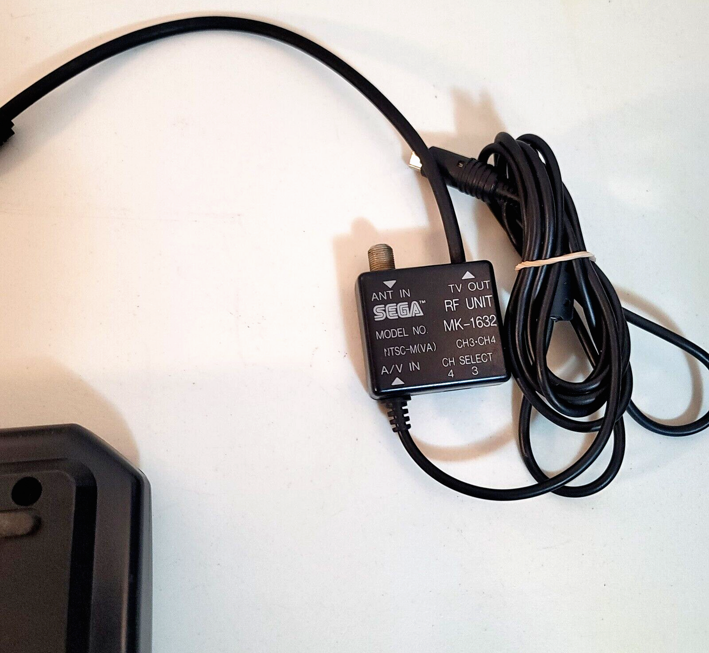 SEGA Genesis Model II Console MK-1631 with Original Controller & Cords - Tested