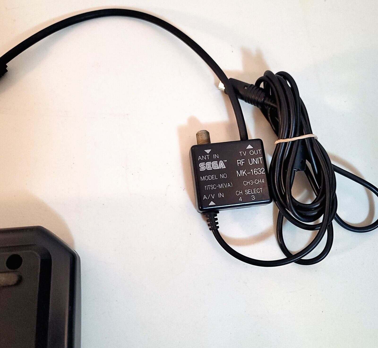 SEGA Genesis Model II Console MK-1631 with Original Controller & Cords - Tested