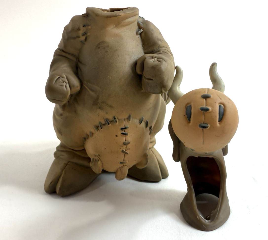 Bone 2000 Action Figure Series 2 Gran'ma Ben, Mystery Cow Suit and mini comic