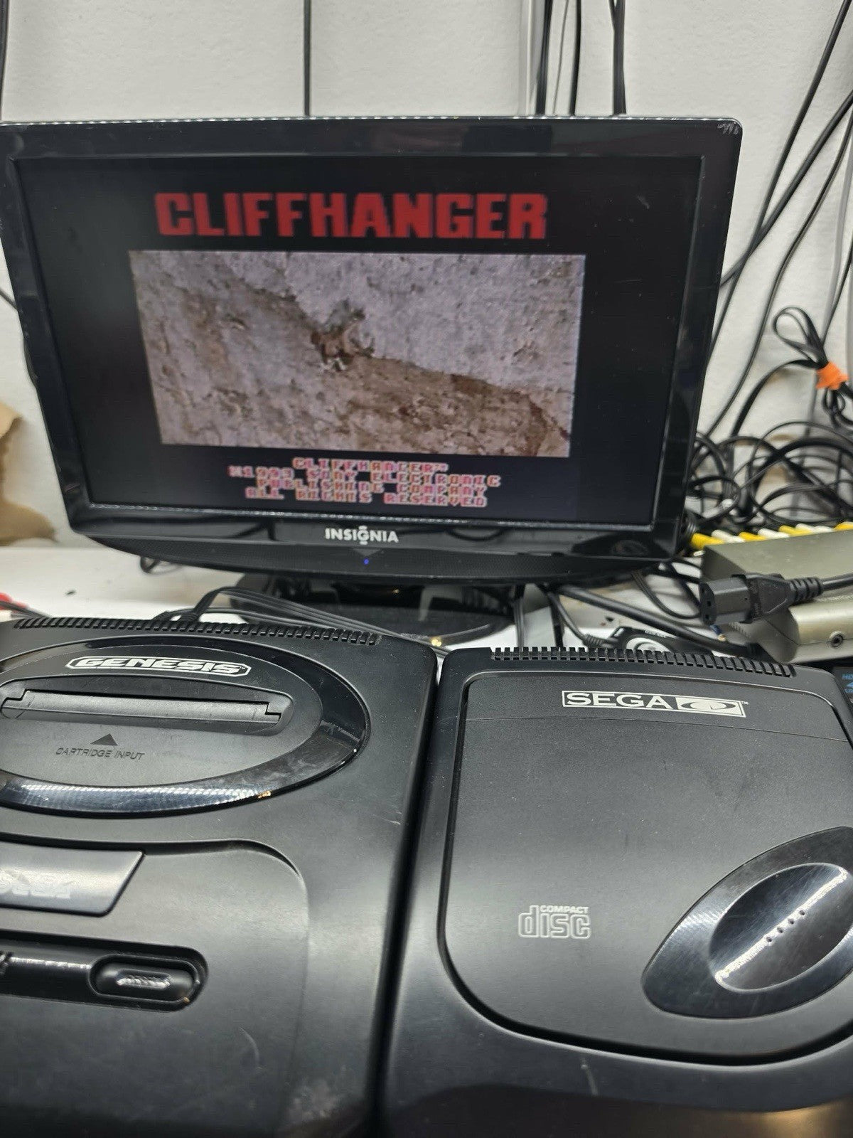 Cliffhanger (Sega CD, 1993) Game Disc and Manual - Tested - Read