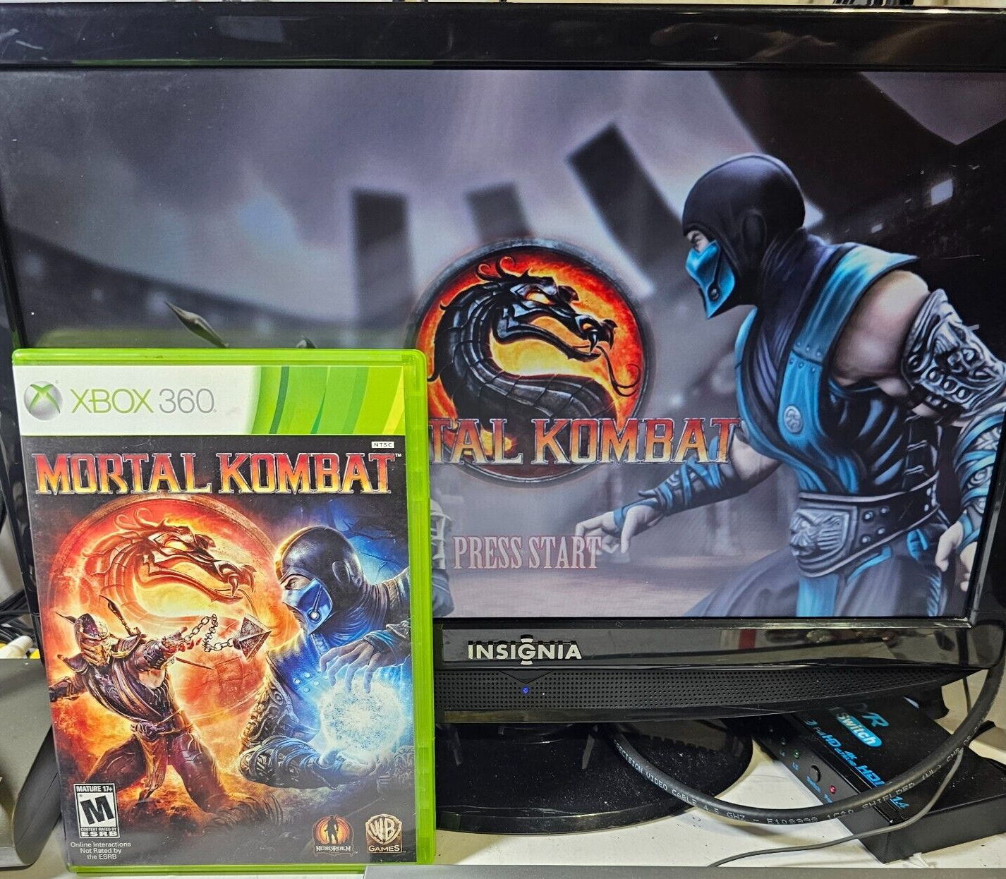 Mortal Kombat (Microsoft Xbox 360, 2010) Game Case Manual Inserts - Tested