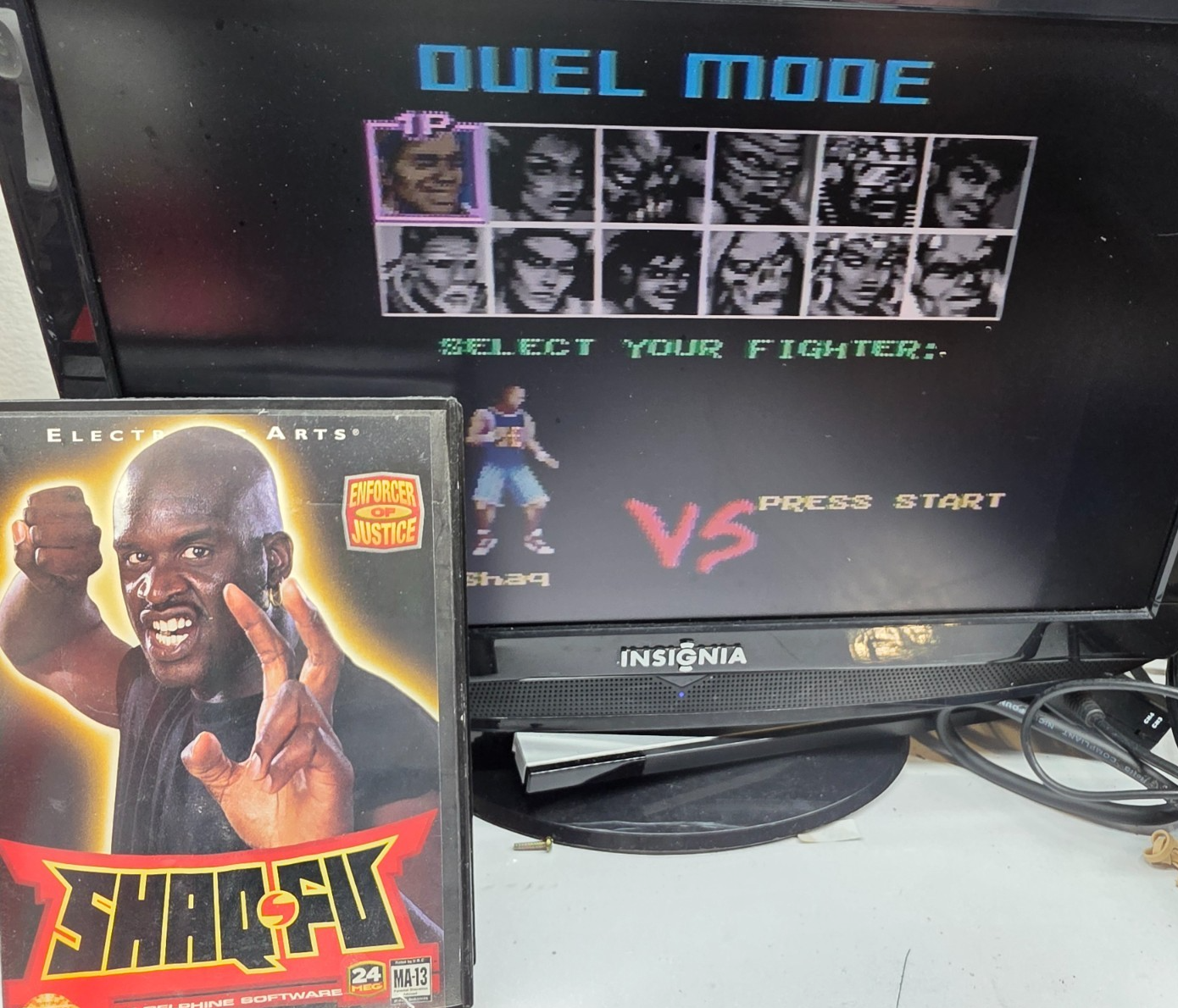 Shaq-Fu (Sega Genesis, 1994) Game, Case, Manual - Tested and Working