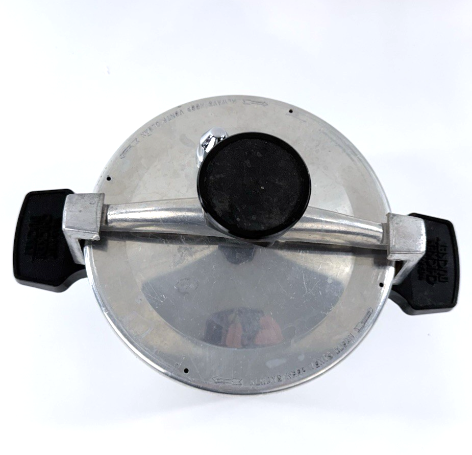 Wear-Ever Chicken Bucket 4 Qt, 3.8L Stove-Top Pressure Cooker Fryer Model 90024