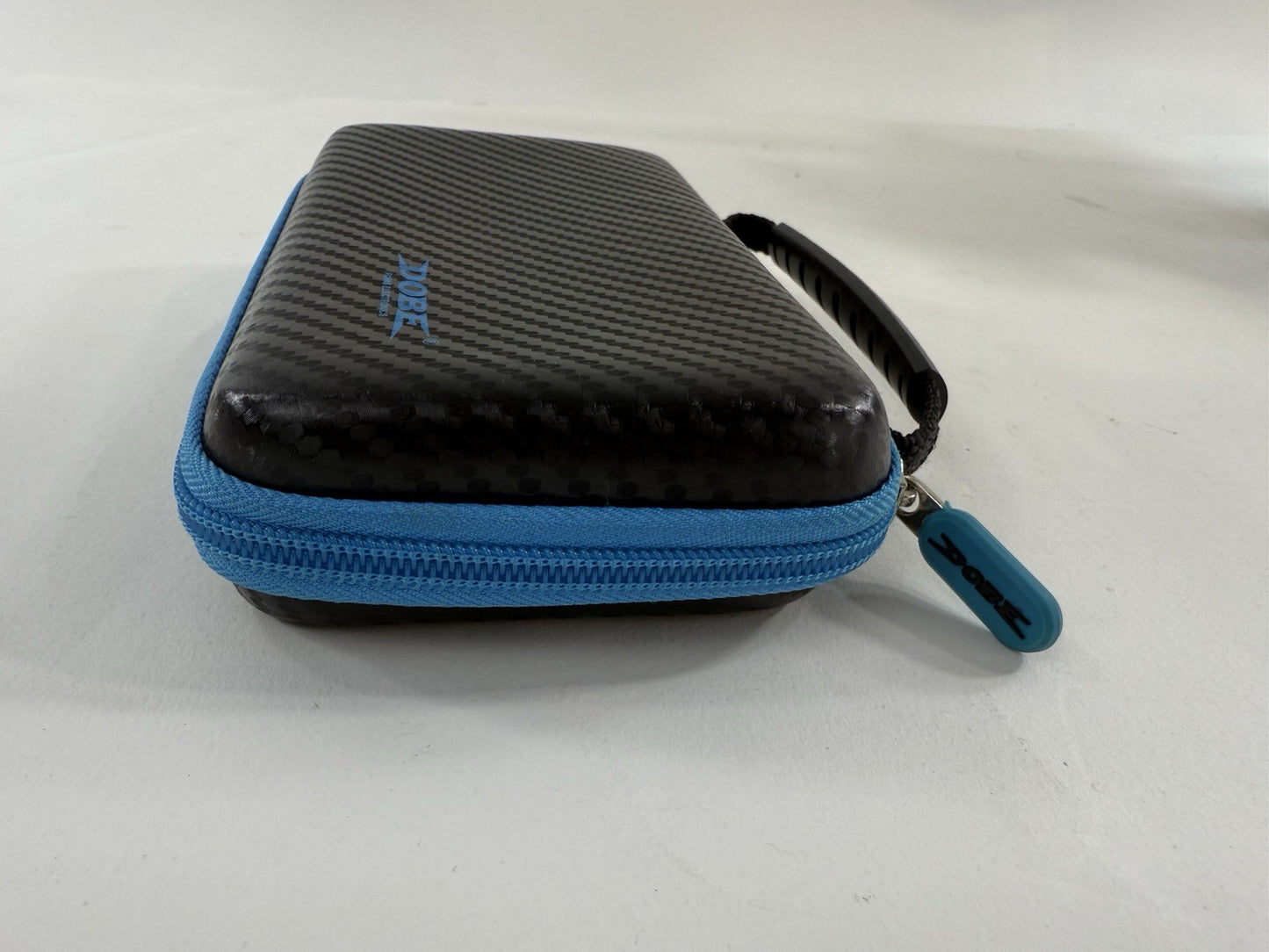 Dobe Fomis Electronics Nintendo DS/DSI Black and Blue Hard Shell Carrying Case