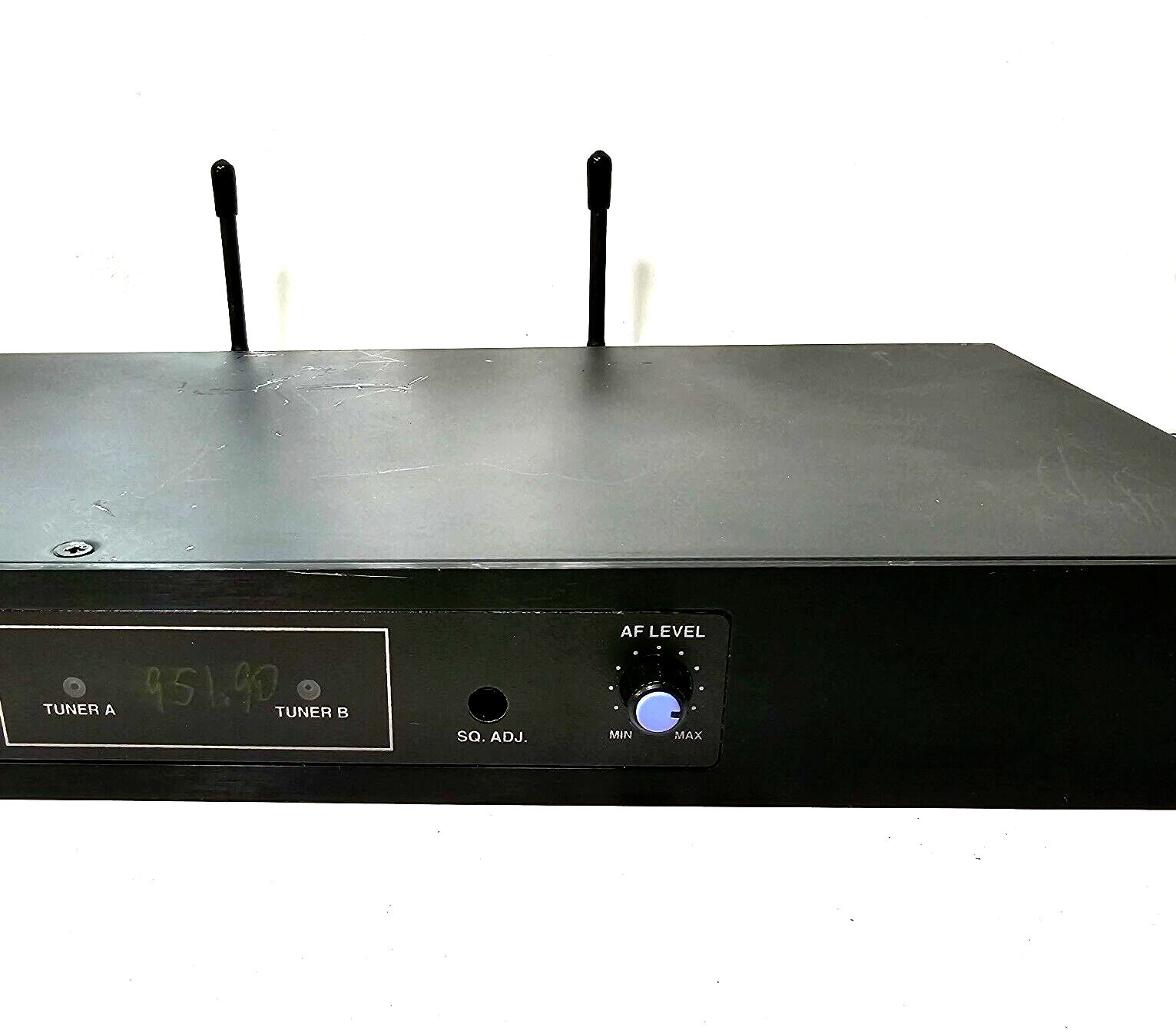 Audio Technica ATW-R19 UHF Diversity Receiver with Rackmount and Antenna -