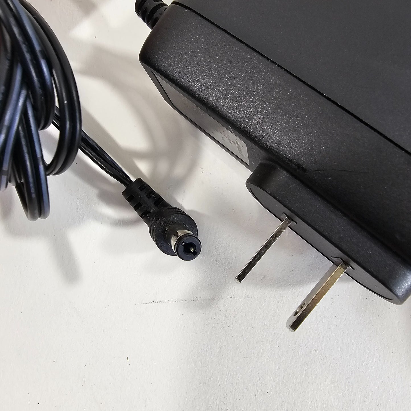 Ingenico iPP320 Payment Terminal with Power Supply and Connector Cable - Tested