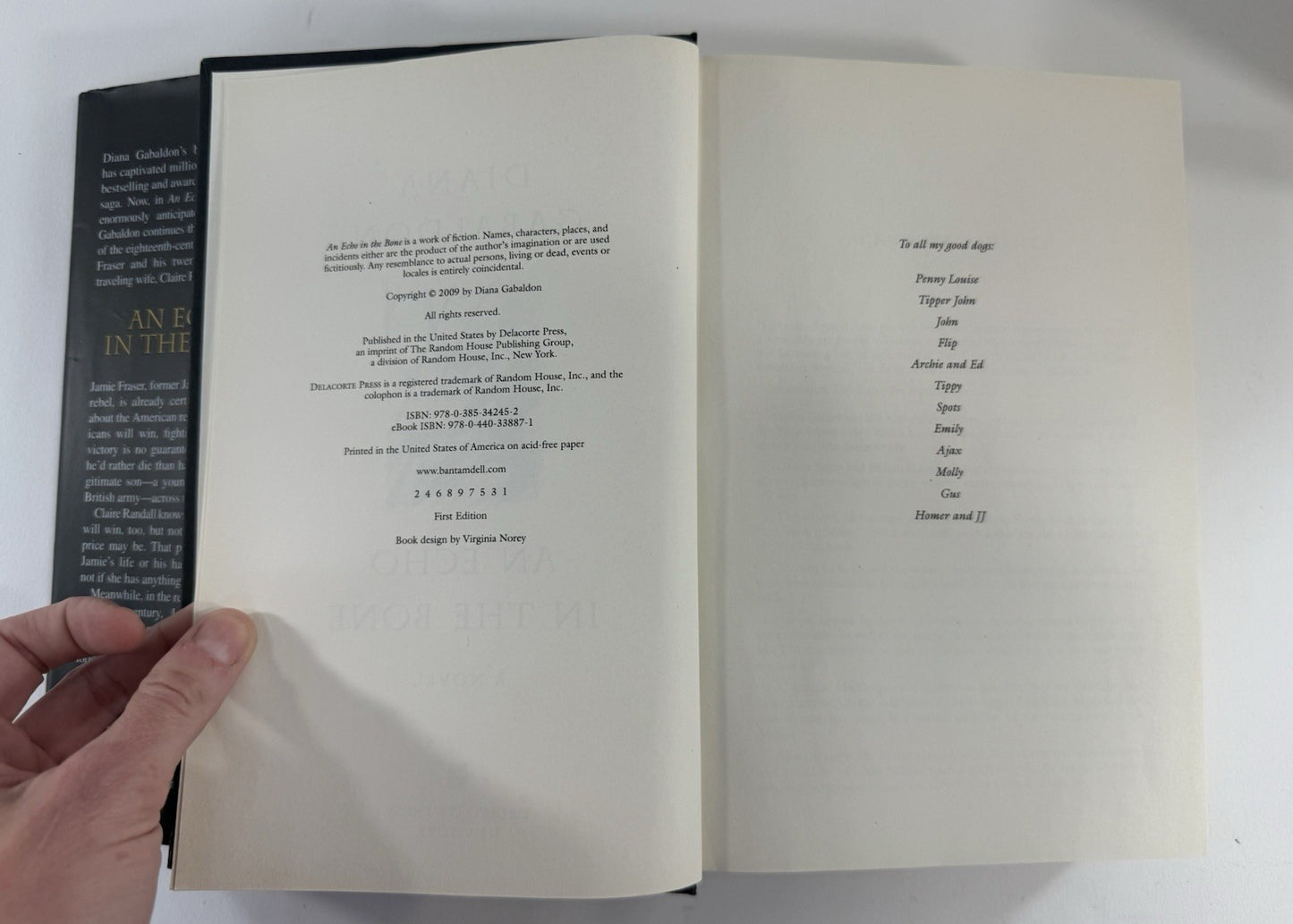 Outlander 8 Book Series, Graphic Novel, Outlandish Companion By Diana Galbadon