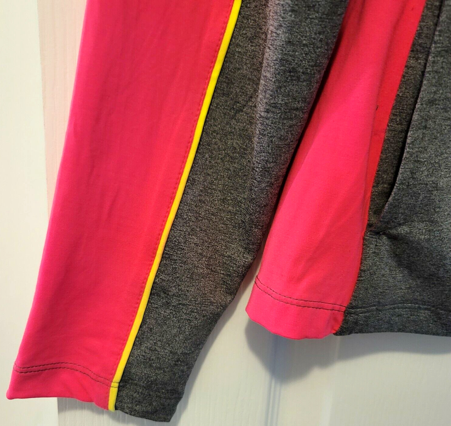 Fila Women's Medium Lightweight Pink/Yellow/Gray Athletic Running Jacket