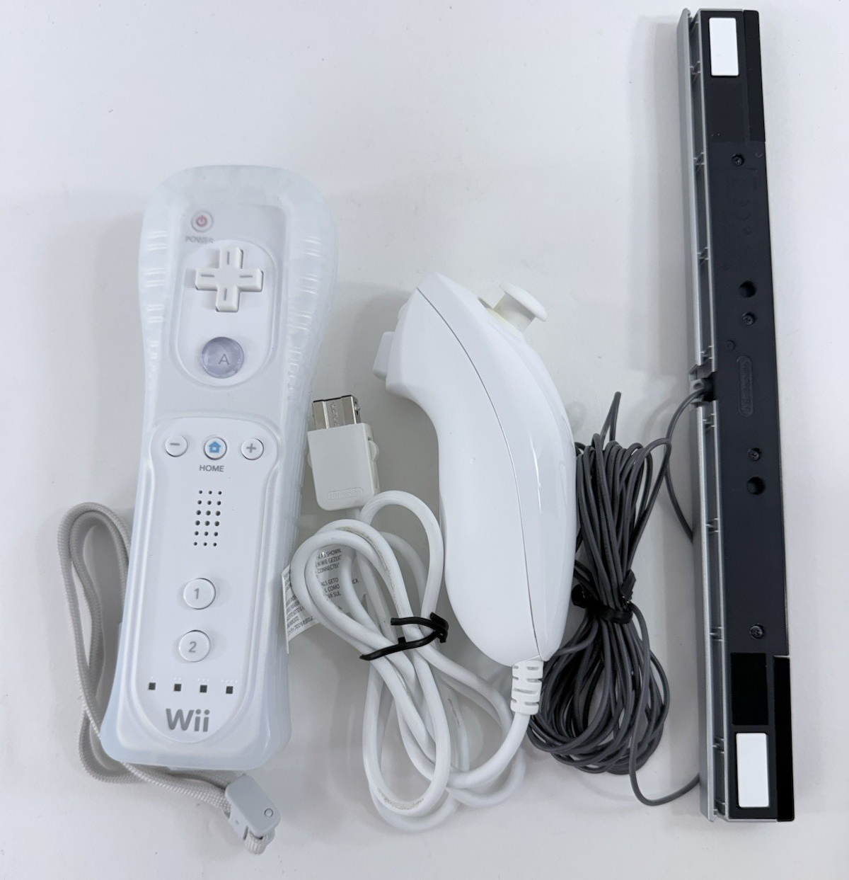 Nintendo Wii RVL-001 GameCube Compatible Console and Accessories - Tested