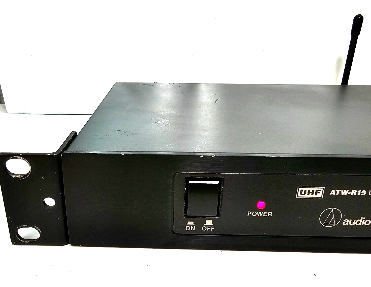 Audio Technica ATW-R19 UHF Diversity Receiver with Rackmount and Antenna -