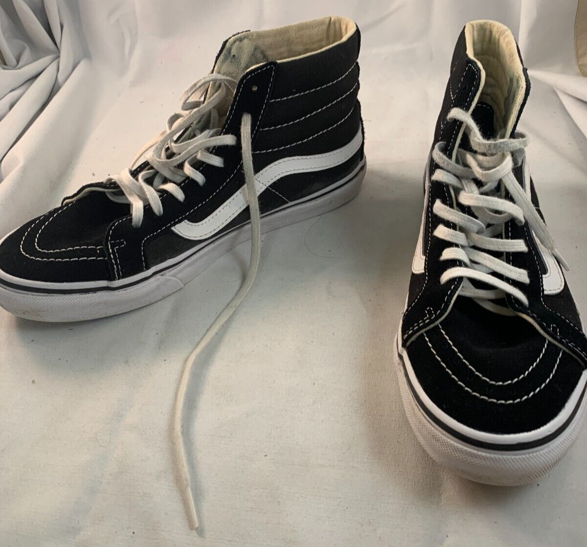 VANS Sk8-Hi Black/White Hi-top Men's 7.5 Sneakers with Original Box