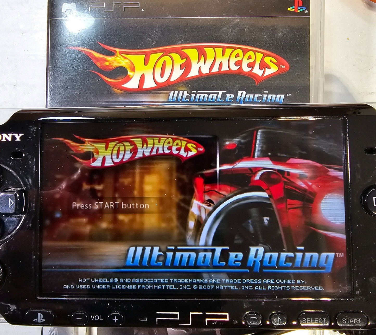 Hot Wheels Ultimate Racing (Sony PlayStation PSP, 2007) Game Case Manual