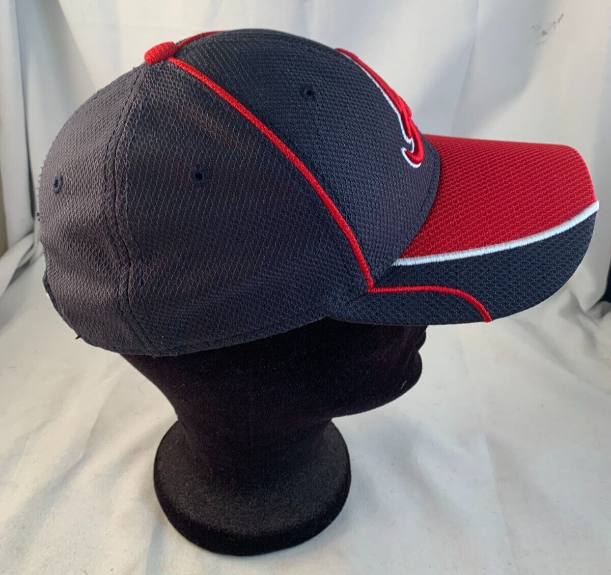 New Era 2014 Atlanta Braves Youth Size 9Forty Red/Navy Blue Mesh Adjustable Hat