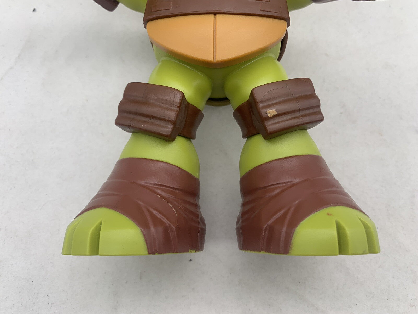 Viacom 2015 Teenage Mutant Ninja Turtles 9”Michelangelo Squeeze Em Action Figure