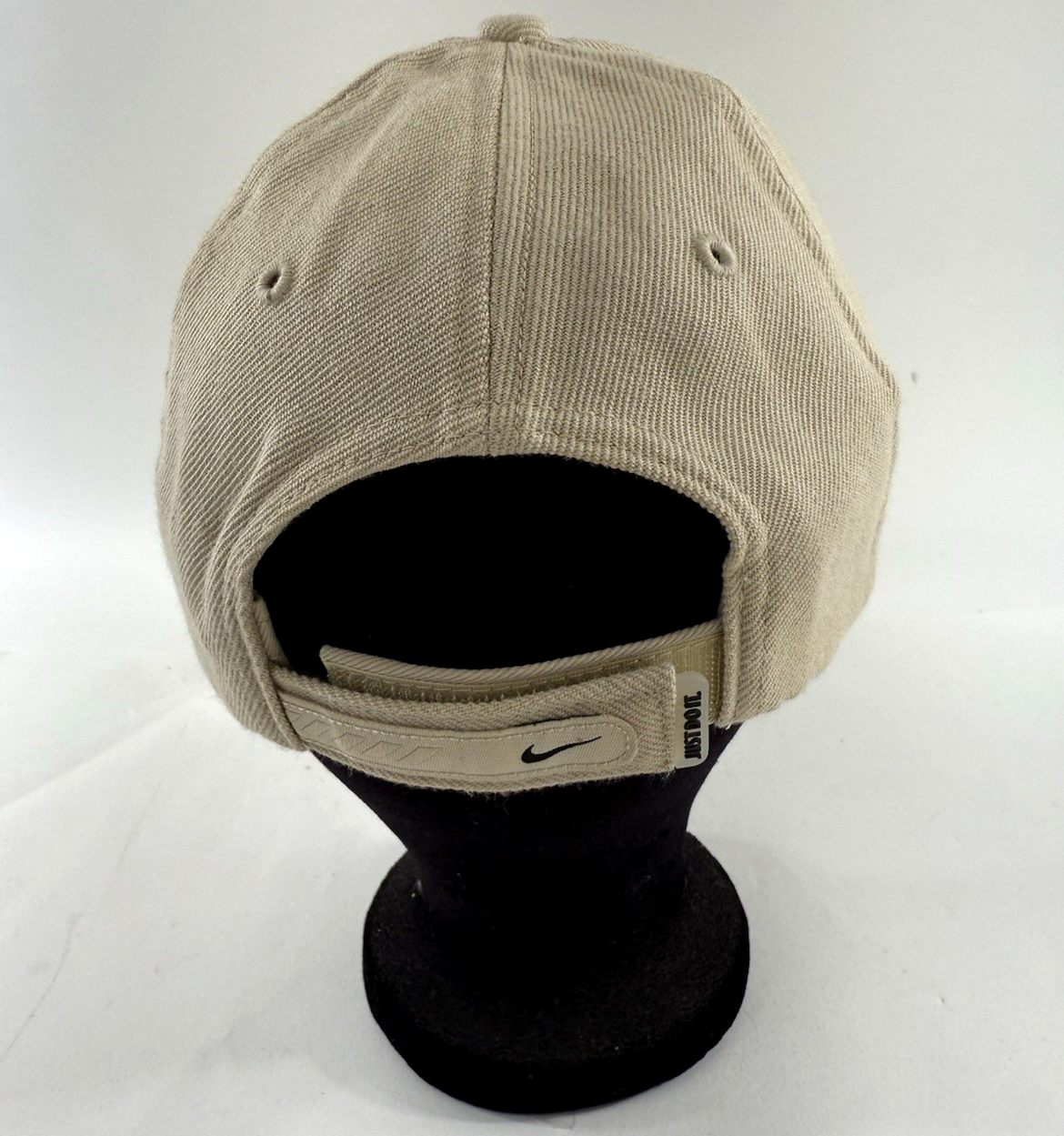 Nike Classic Embroidered Heritage 86 209430-168 Strapback Adjustable Hat - Khaki