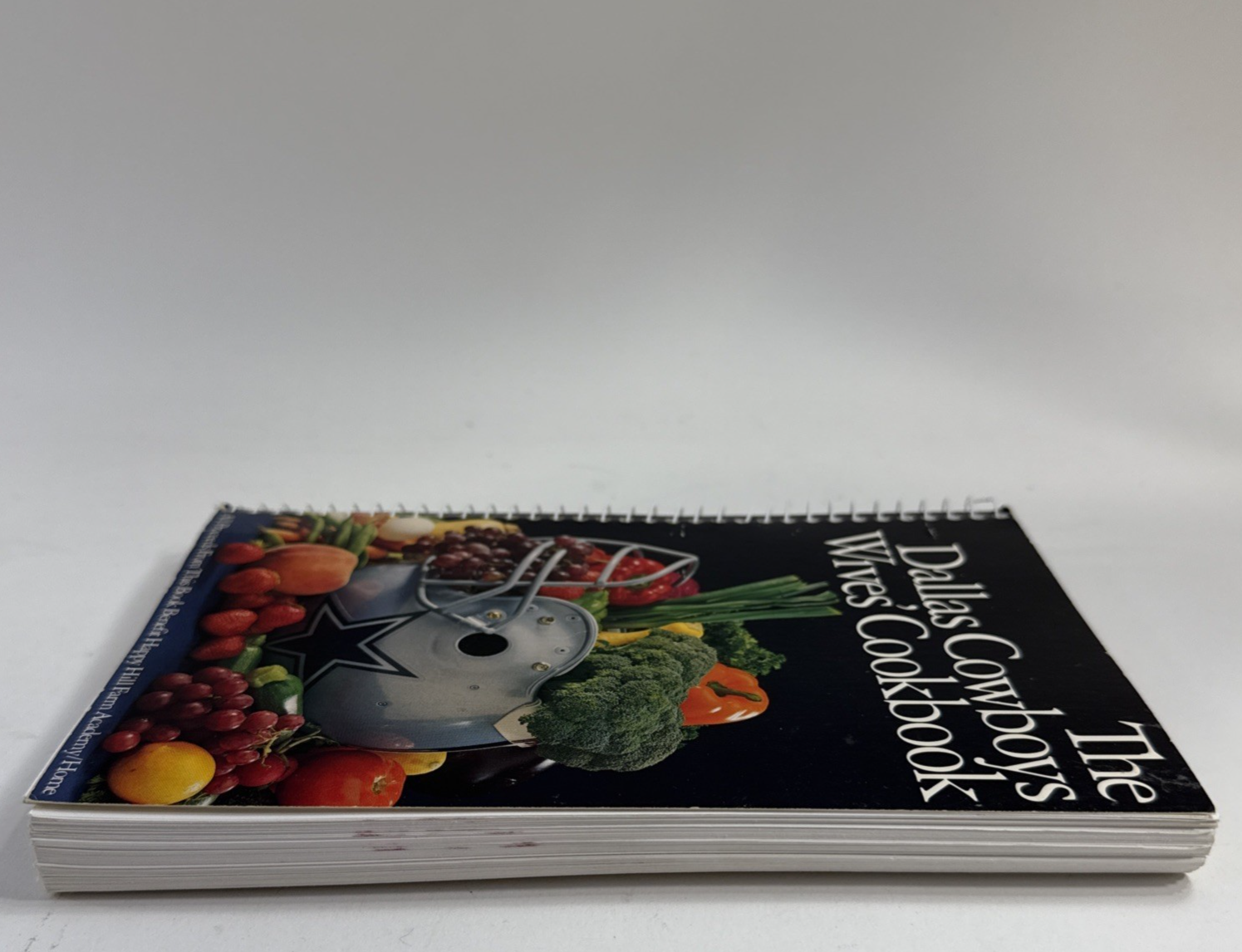 The Dallas Cowboys Wives Cookbook  (Paperback, 1991) First Edition