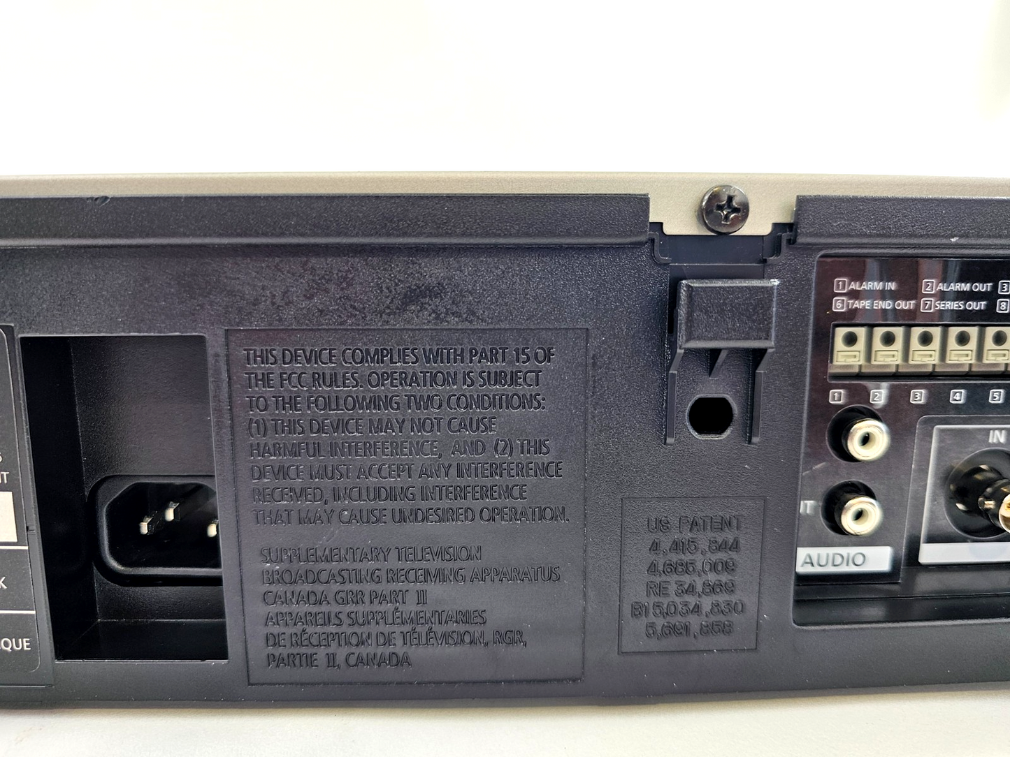 Samsung SRV-30 Real Time Video Cassette Recorder - Surveillance VCR - Tested