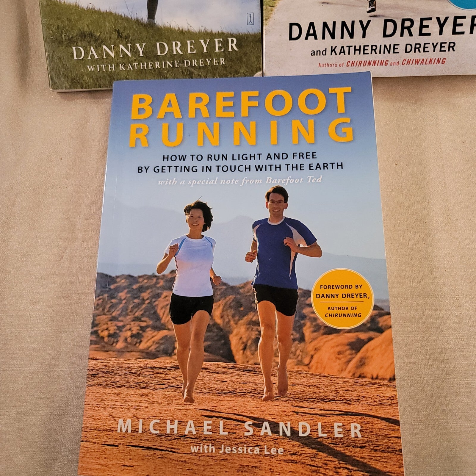 Barefoot Running by Jessica Lee; Michael Sandler Chi Running Marathon Book Lot