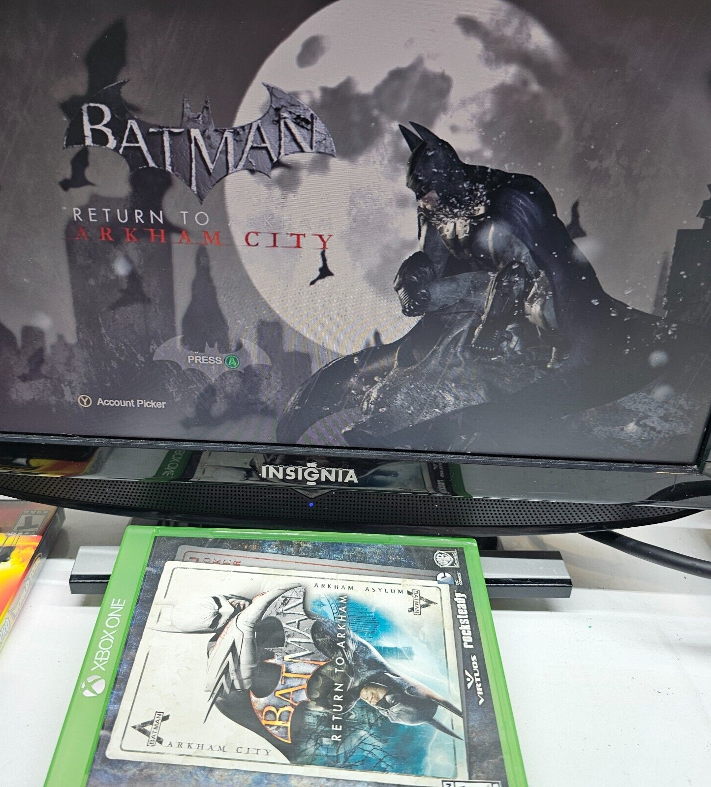 Batman: Return To Arkham (Microsoft Xbox One, 2016) Discs, Case, Manual - Tested