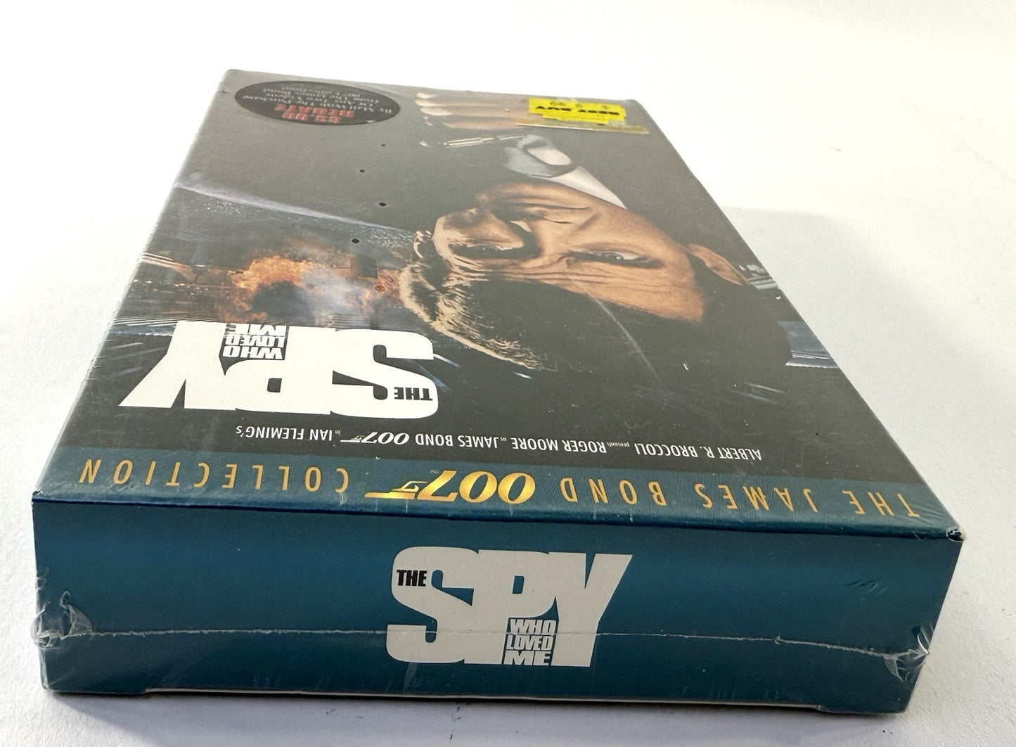 The Spy Who Loved Me (VHS, 1996) New, Sealed - Roger Moore James Bond Film