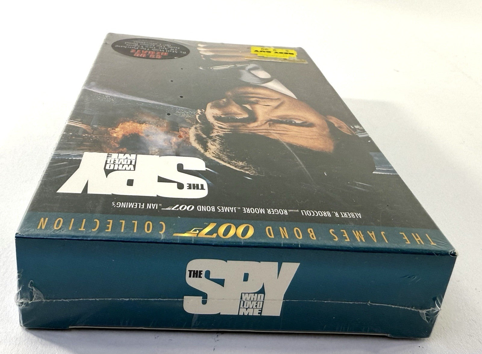 The Spy Who Loved Me (VHS, 1996) New, Sealed - Roger Moore James Bond Film