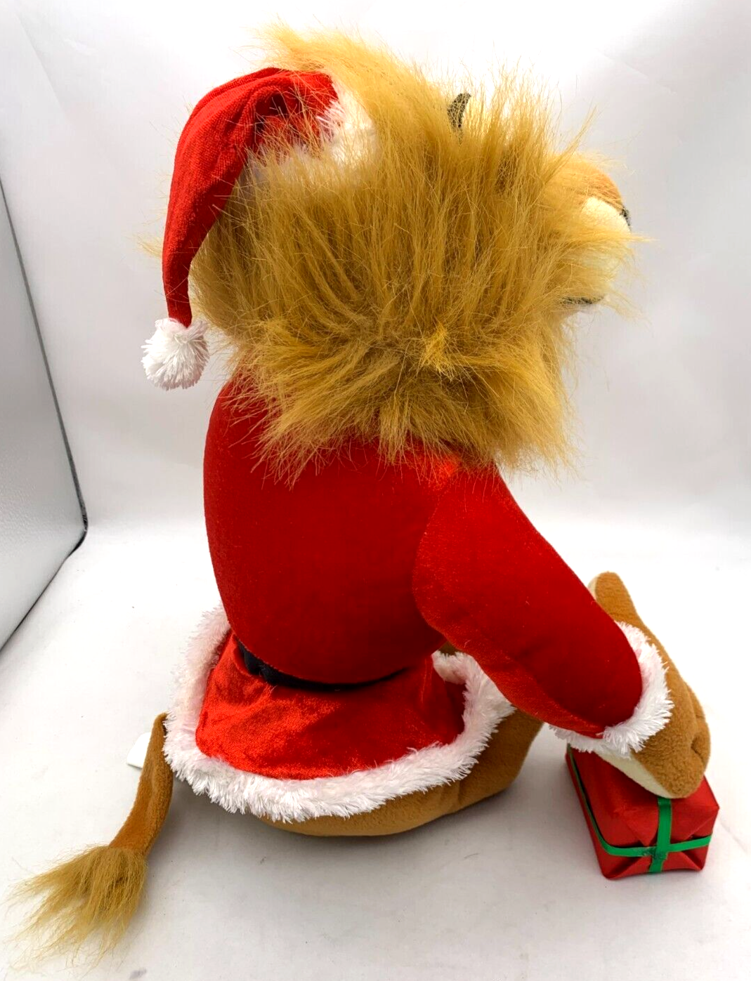 Gemmy 2009 Dreamworks Merry Madagascar 16" Alex the Lion Holiday Plush