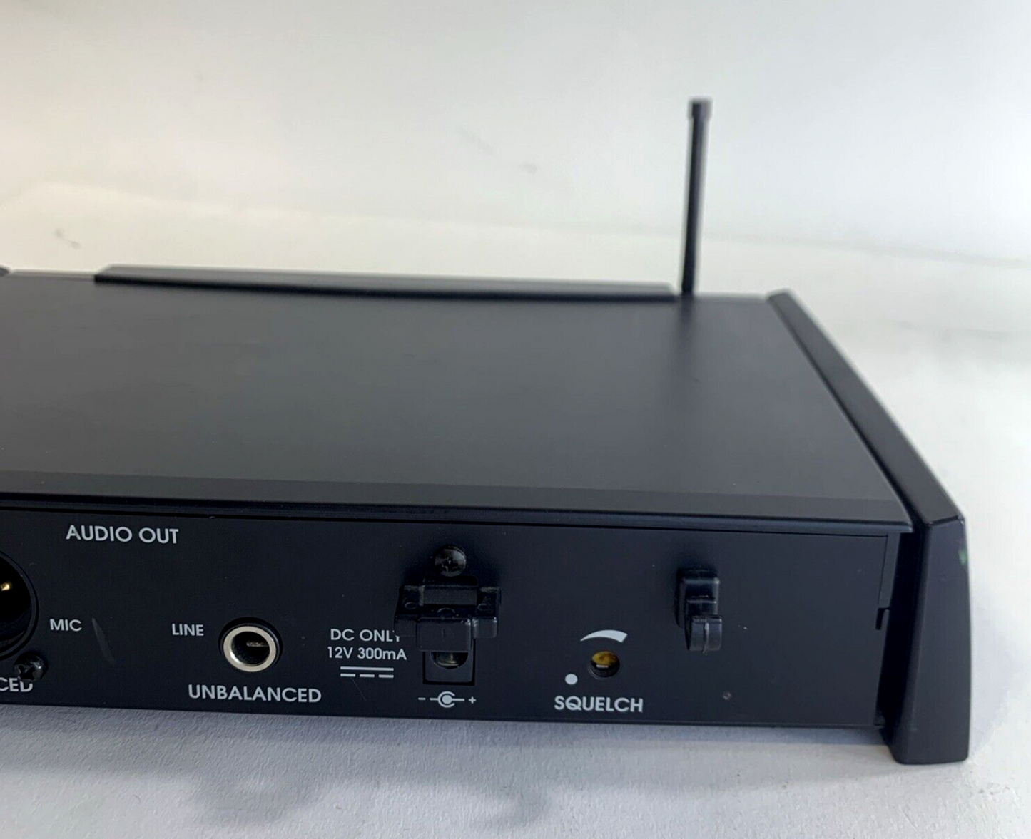 AKG UHF SR40 Ultra High Frequency Wireless Stationary Microphone Receiver