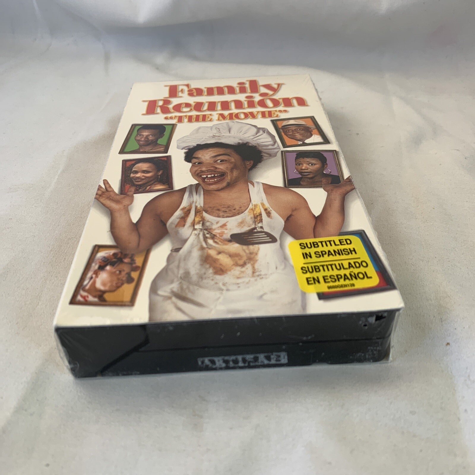 Family Reunion (VHS, 2003, Spanish Subtitled Version) NEW