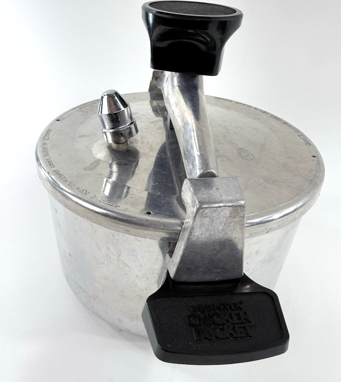 Wear-Ever Chicken Bucket 4 Qt, 3.8L Stove-Top Pressure Cooker Fryer Model 90024