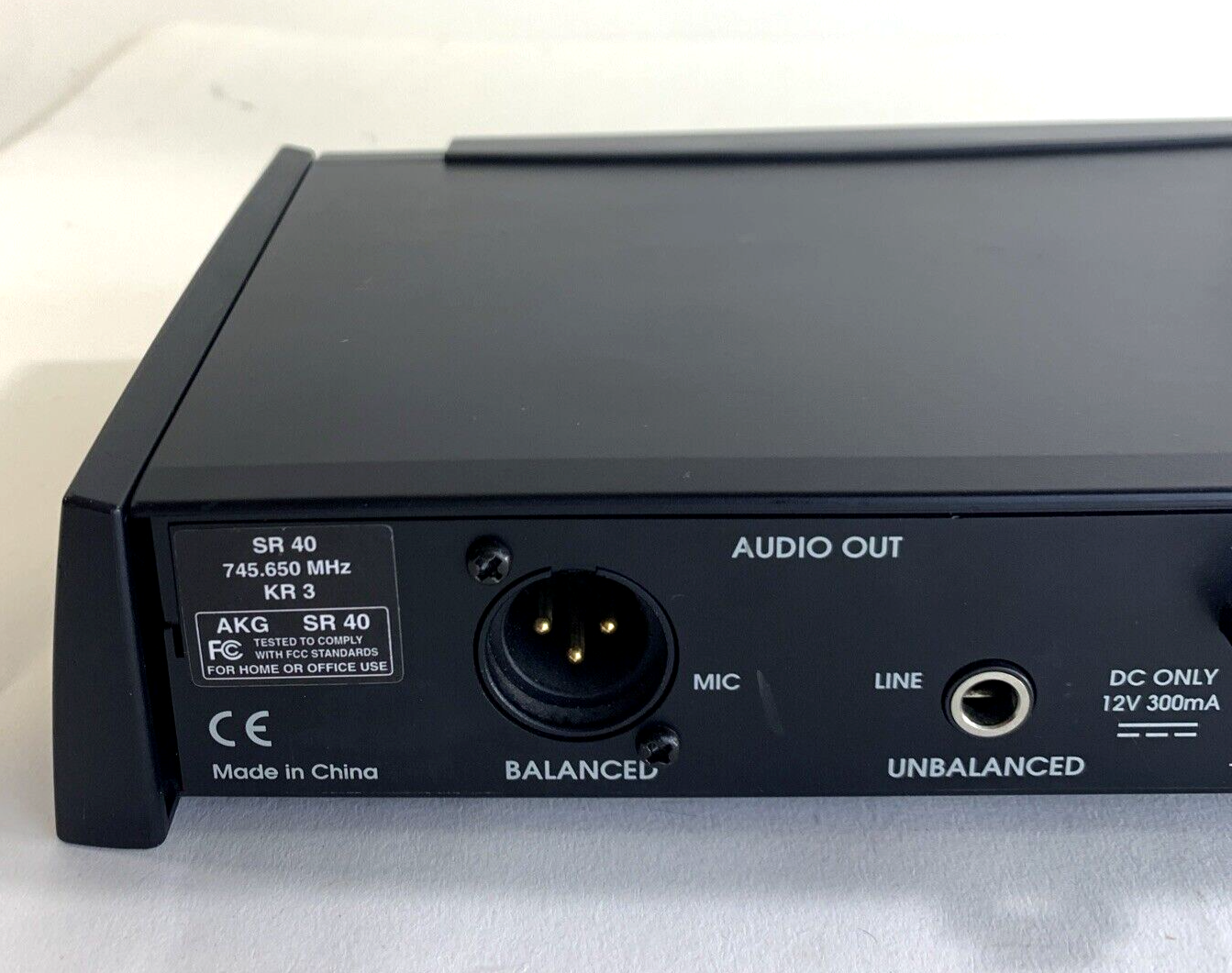 AKG UHF SR40 Ultra High Frequency Wireless Stationary Microphone Receiver