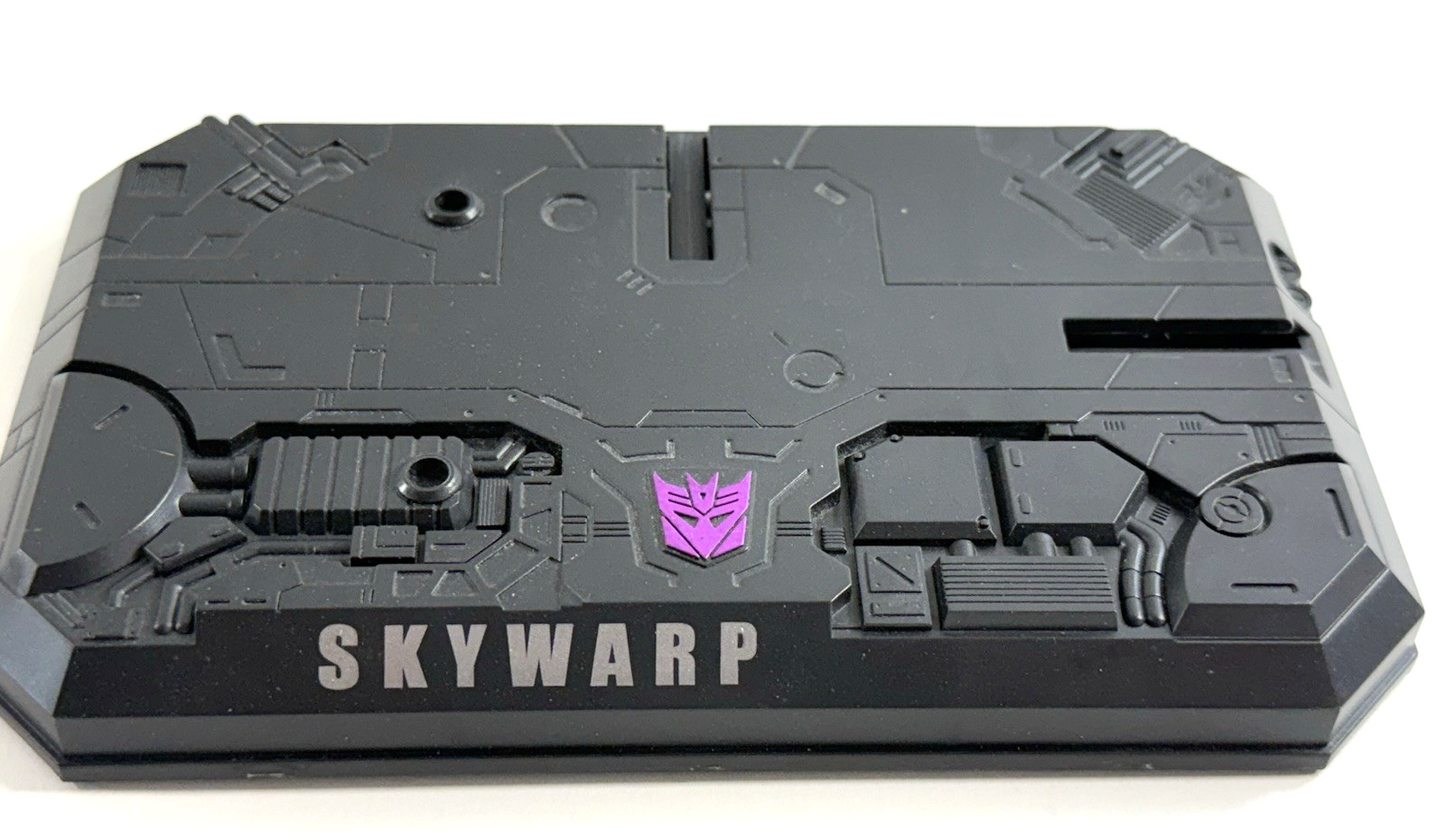 Hasbro Transformers Universe Masterpiece Skywarp G1 Series Action Figure + Box