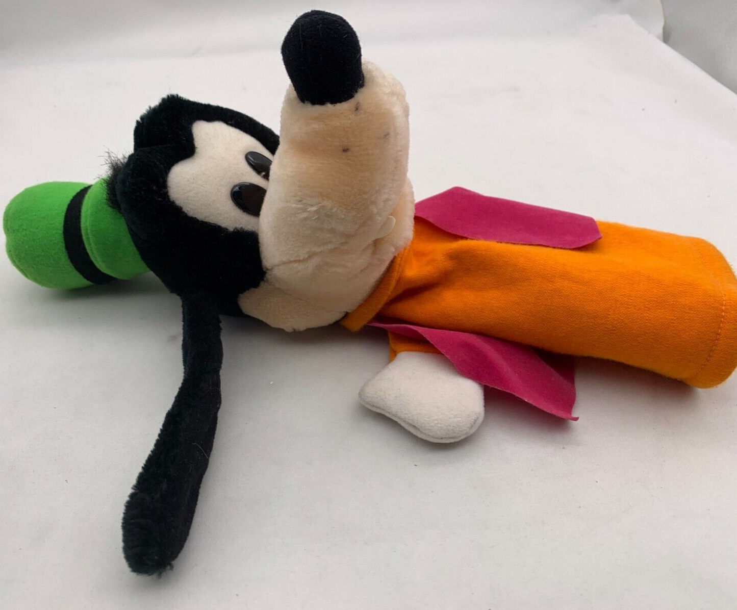 Disneyland Walt Disney World 12" Goofy Hand Puppet Plush