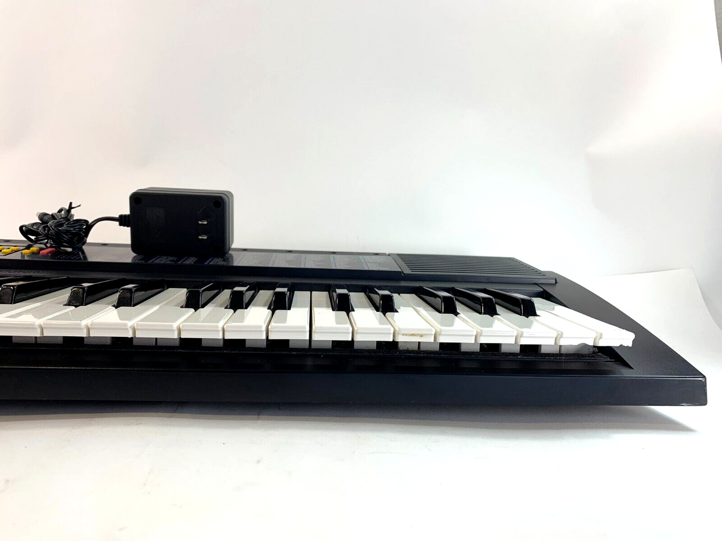 Radio Shack Concertmate 680 49 Key Electronic Keyboard with AC Adapter - Tested