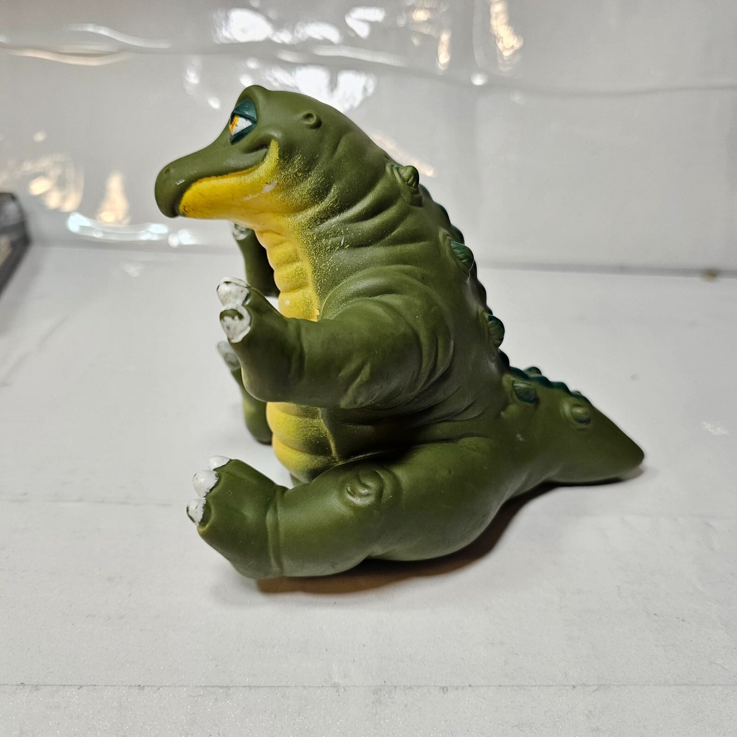 1988 Pizza Hut Exclusive Land Before Time Spike Hand Puppet