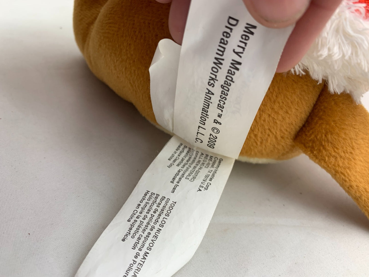 Gemmy 2009 Dreamworks Merry Madagascar 16" Alex the Lion Holiday Plush