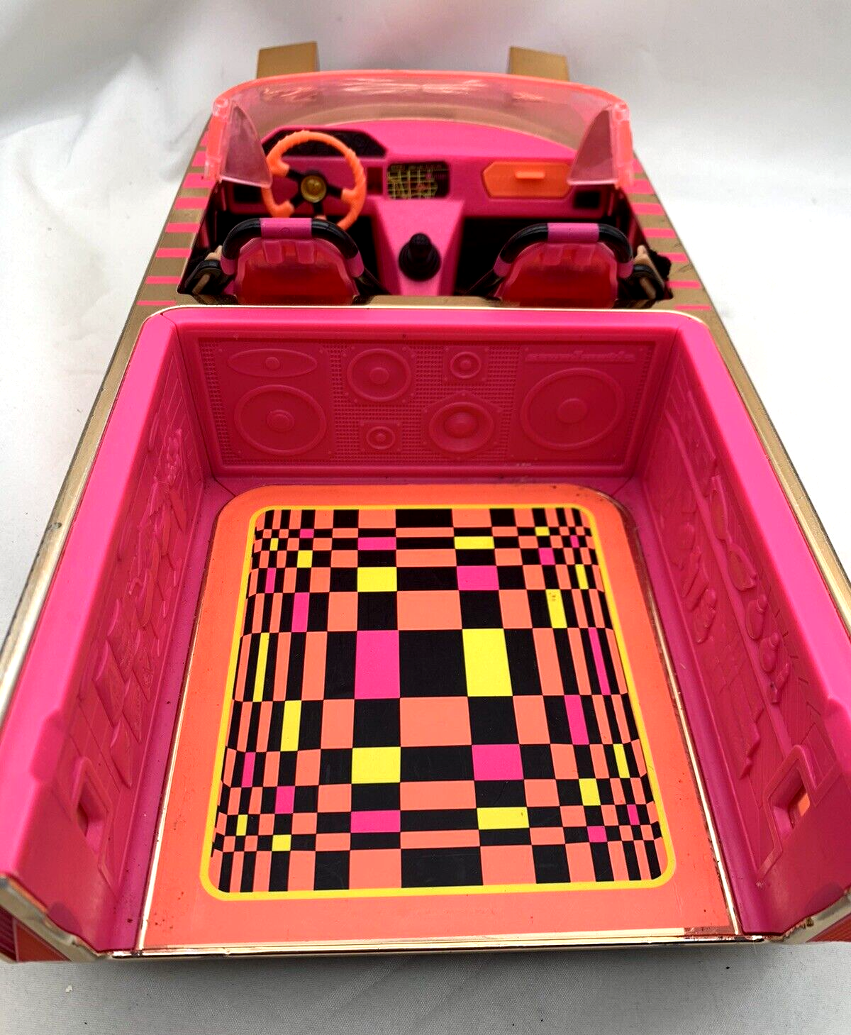 MGA 2019 L.O.L. Surprise Pink/Gold Speedmatic Car Pool Coupe - Lights Work