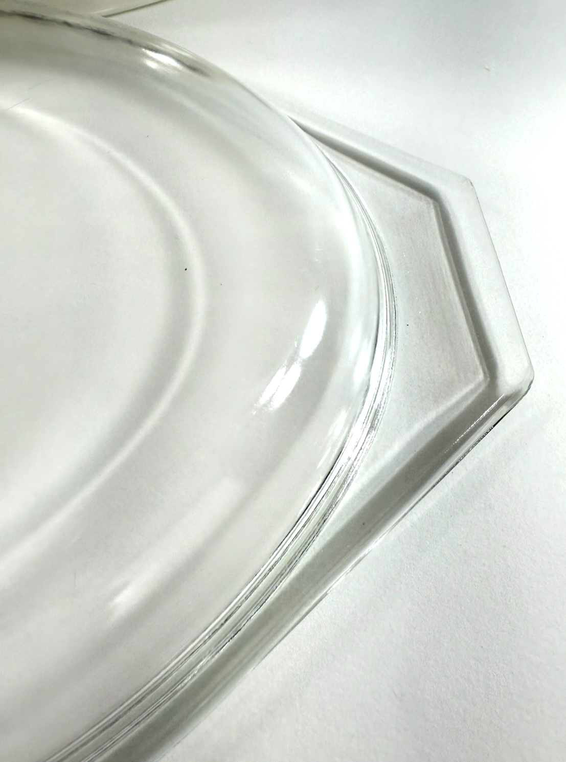 Vintage 1965 Pyrex Empire Scroll 045 Casserole Dish with Lid (2-1/2 Qt)