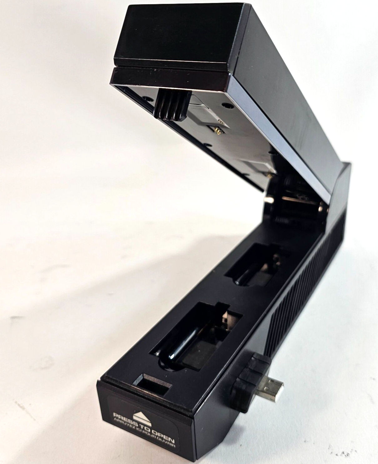 Nyko Xbox 360 Charging Base / Docking Station model 86118-P37 - Tested