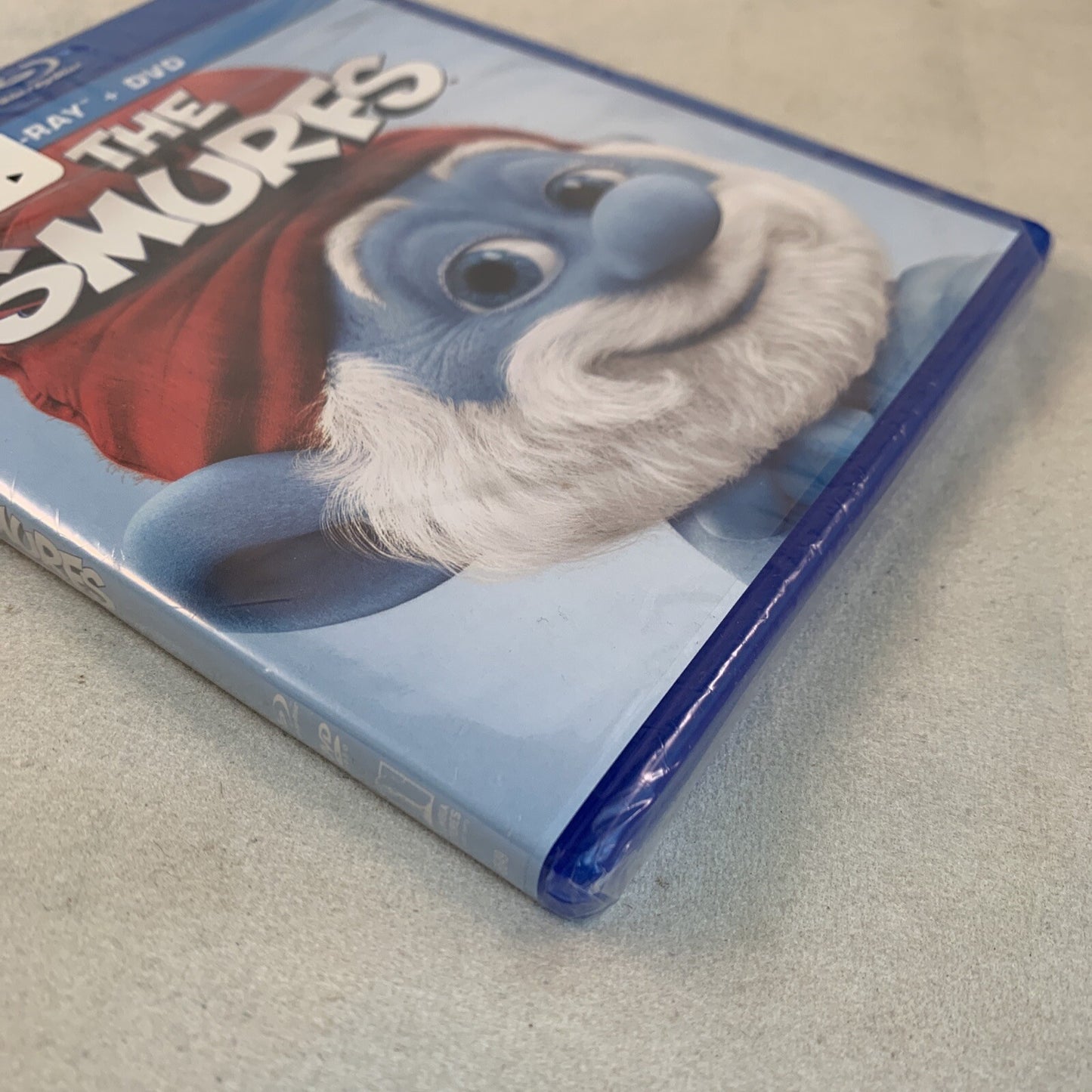 The Smurfs (Blu-ray/DVD Combo Pack) New, Factory Sealed