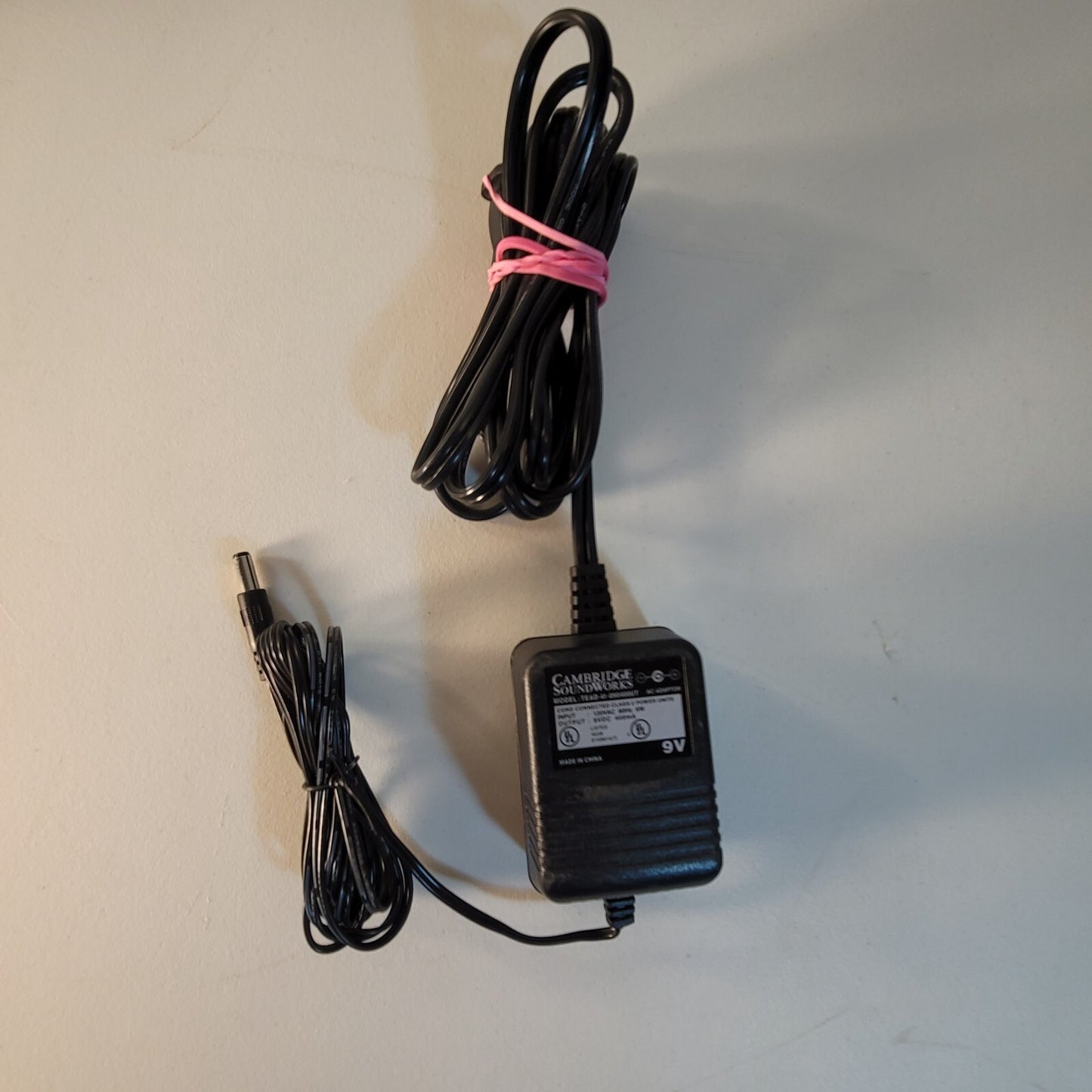 Original Cambridge SoundWorks TEAD-41-090400UT AC Power Supply Adapter 9V 400mA